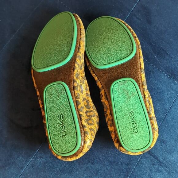 Leopard Leather Tieks - Picture 5 of 5
